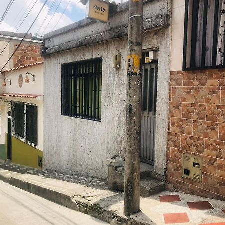Hostal La 18 Pereira Dış mekan fotoğraf