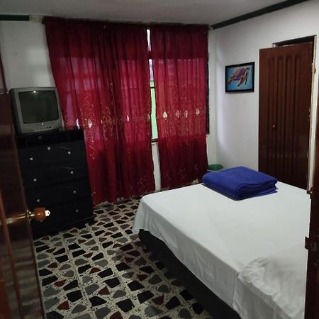 Hostal La 18 Pereira Dış mekan fotoğraf